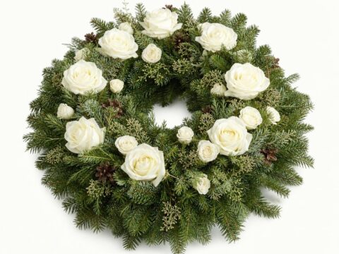 Trauerkranz mit Rosen (Ø ca. 50 cm) — handgefertigt im Polisi Gartencenter Wien